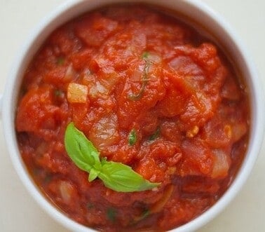 Virginia Is For Hunter-Gatherers' Spicy Tomato Basil Sauce for Nom Nom Paleo