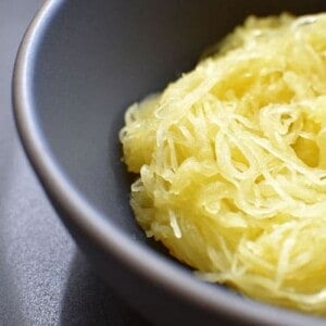 Instant Pot (Pressure Cooker) Spaghetti Squash by Michelle Tam / Nom Nom Paleo https://nomnompaleo.com