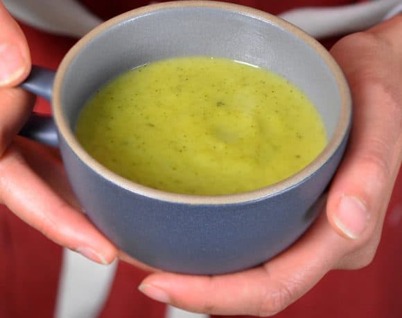 Curried Cream of Broccoli Soup by Michelle Tam / Nom Nom Paleo https://nomnompaleo.com